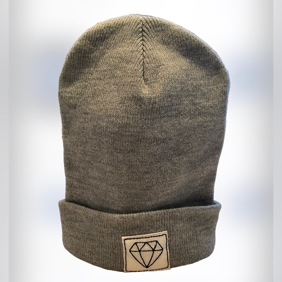 Bayside: Diamond Beanie Hat - Picture 9 of 13